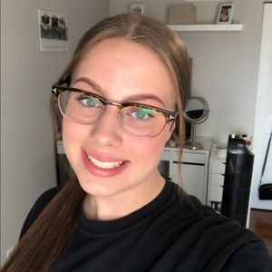 Meet your Posher, Abby